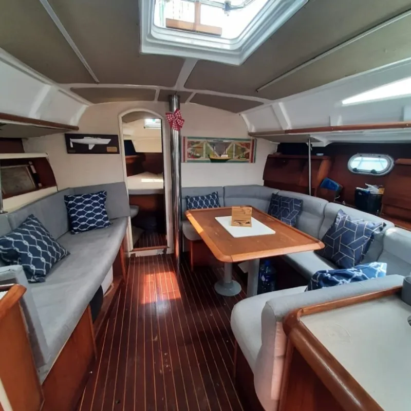 Photo of Beneteau Oceanis 40'