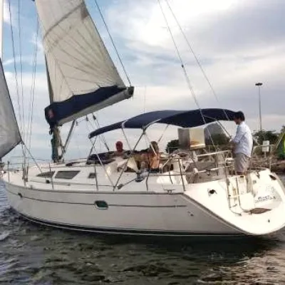 Photo of Beneteau Oceanis 40'