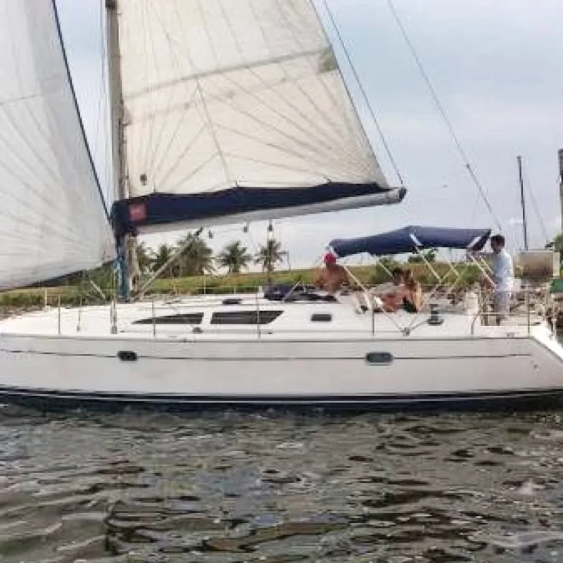 Photo of Beneteau Oceanis 40'