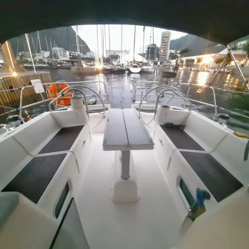 Photo of Beneteau Oceanis 40'