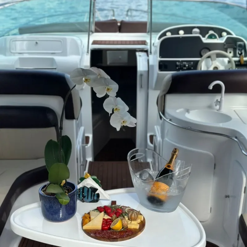 Photo of Infinity 30'